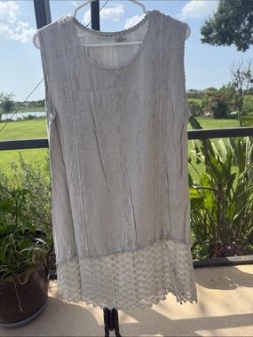 Sleeveless light gray green Embroidered Midi sleeveless Dress